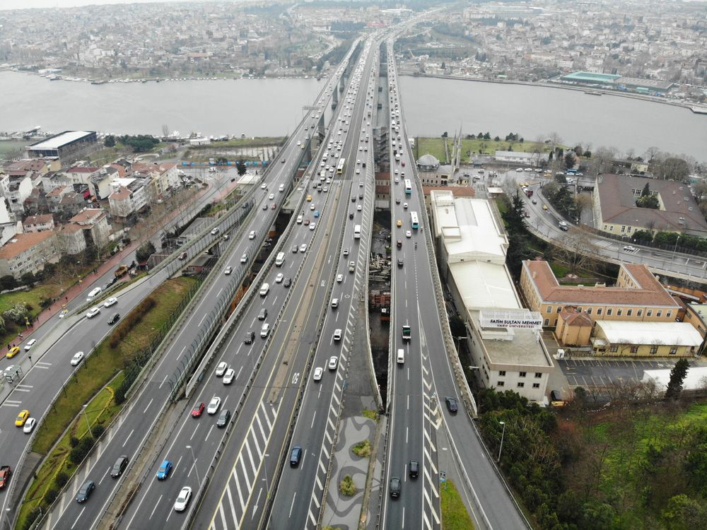 İstanbul’da kısıtlamasız ilk Cumartesi gününde trafik durma noktasına geldi! - Sayfa 4