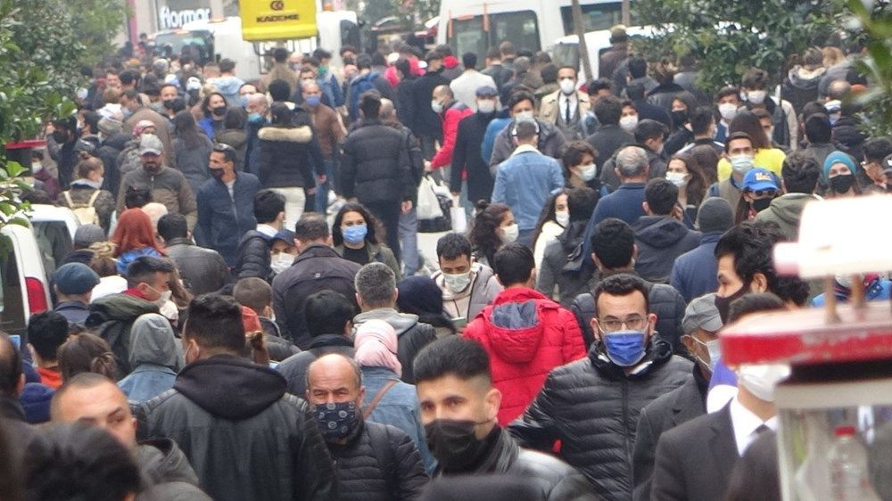 İstanbul İstiklal Caddesi'nde koronavirüs önlemi ! - Sayfa 1