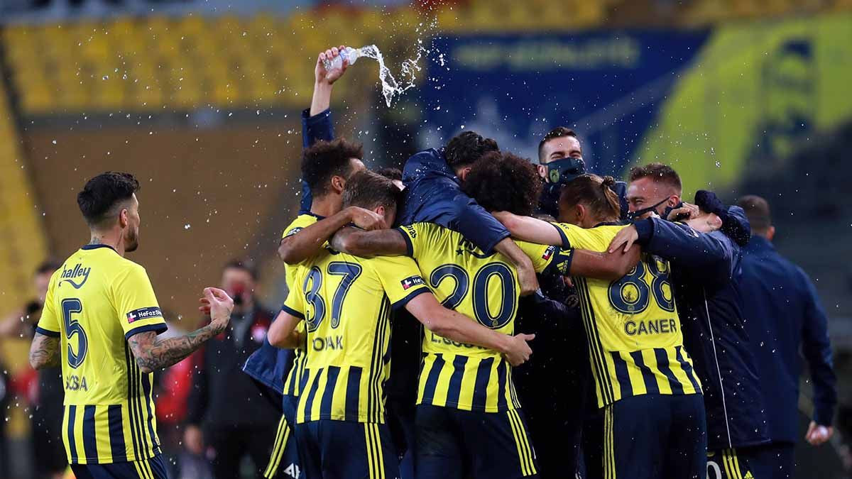 Derbi öncesi Fenerbahçe'de isyan! 5 futbolcudan Erol Bulut'a tavır - Sayfa 3