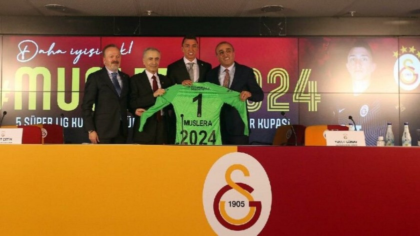 Fernando Muslera, Galatasaray ile sözleşmeyi uzattı