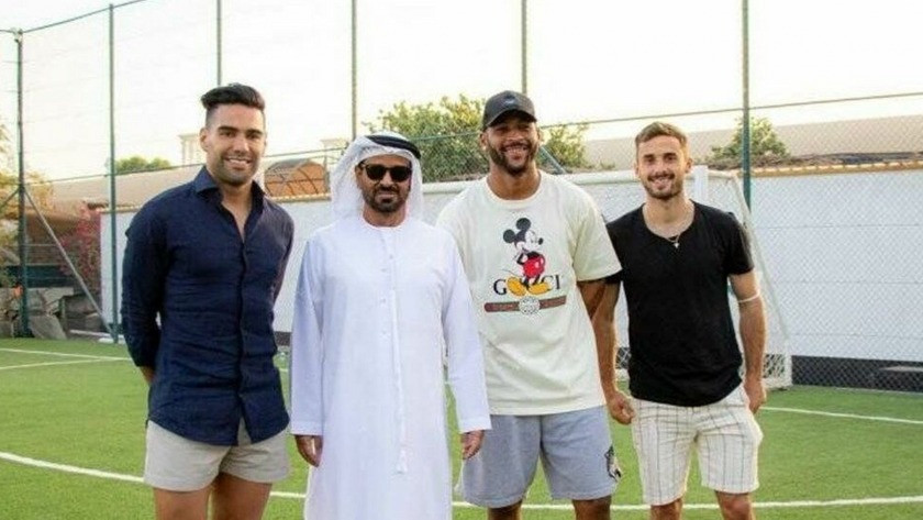 Galatasaraylı futbolcular Birleşik Arap Emirlikleri'nde tatilde