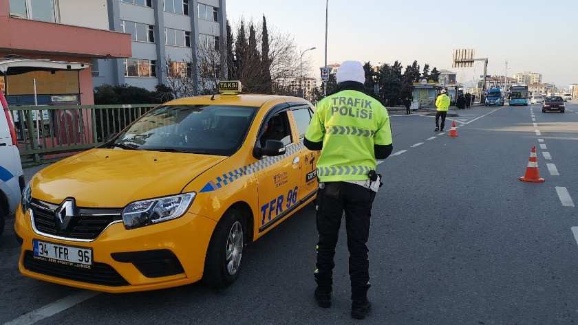 İstanbul’da toplu taşıma araçlarında korona virüs denetimi