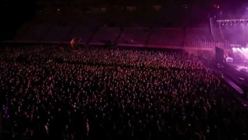 İspanya'da 5 bin kişilik konser