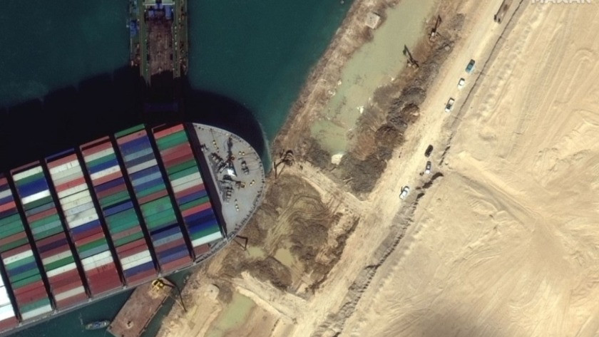 Ever Given gemisi kurtarıldı, Süveyş kanalı trafiğe açıldı