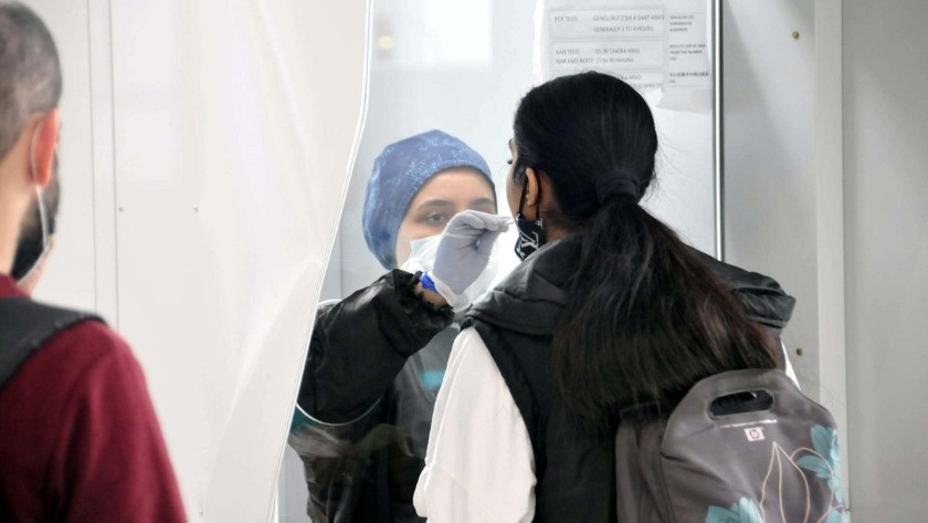 İstanbul'daki havalimanlarında 469 bin 735 yolcuya yapılan koronavirüs test sonuçları açıklandı