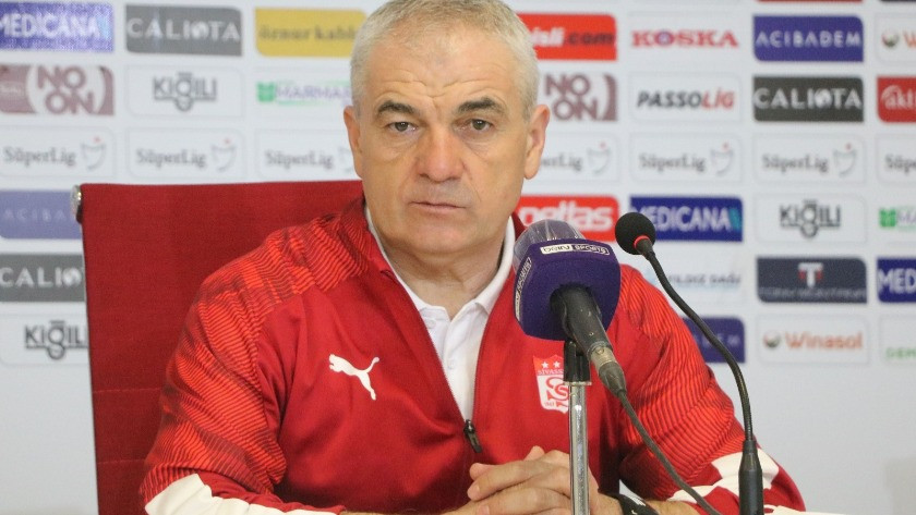 DG Sivasspor Teknik Direktörü Rıza Çalımbay: "Yukarıdakileri yakalamaya çalışacağız"