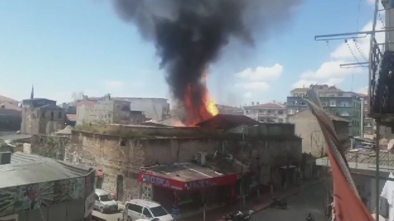 İstanbul Emniyet Müdürlüğü’ne ait depoda yangın çıktı - Sayfa 3