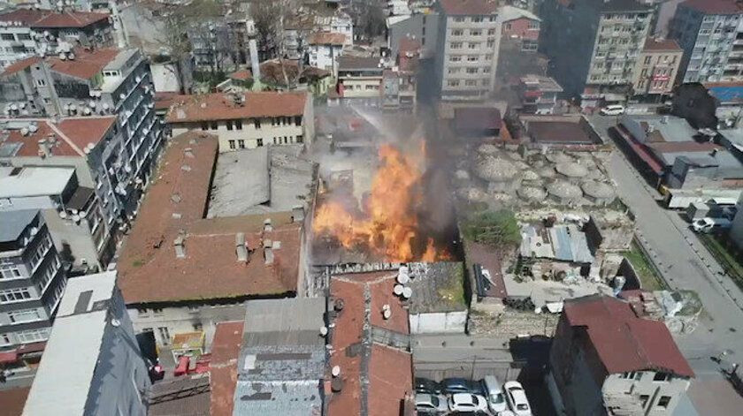 İstanbul Emniyet Müdürlüğü’ne ait depoda yangın çıktı - Sayfa 1