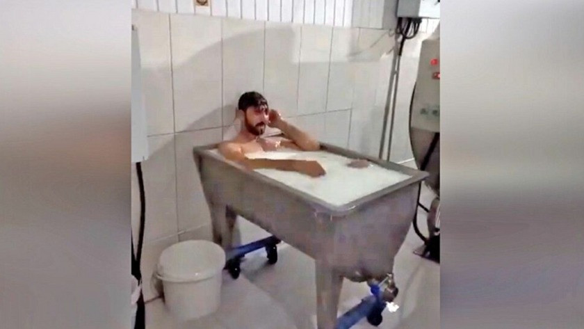 Konya’daki süt banyosu duruşmasına başlandı