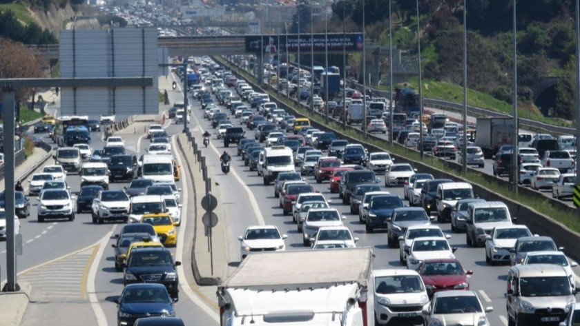 3 gün kısıtlama öncesi trafik yoğunluğu yüzde 74 arttı