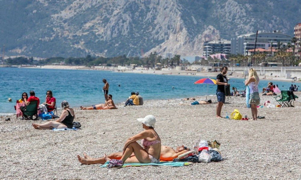 Tam kapanma öncesi Antalya'da sahillerde yoğunluk - Sayfa 4