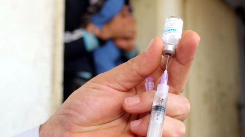 Yeni yan etki! Korona aşısı olan yüzlerce kişide görüldü