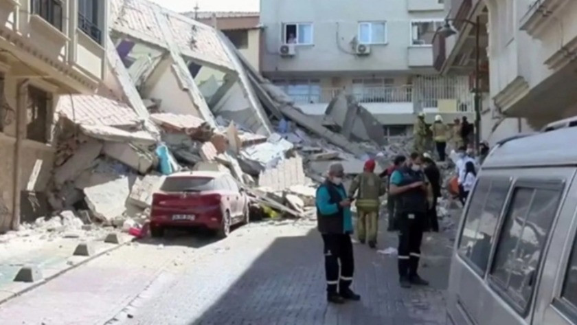Zeytinburnu'nda 5 katlı bina çöktü!