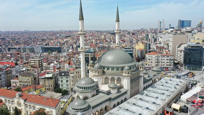 Taksim Camisi'nin açılışı yine ertelendi