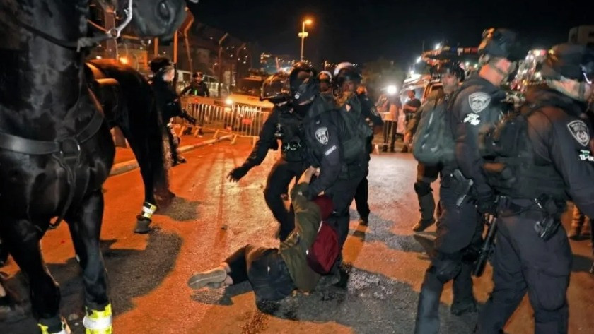 İsrail polisi Kadir Gecesi'nde yine saldırdı