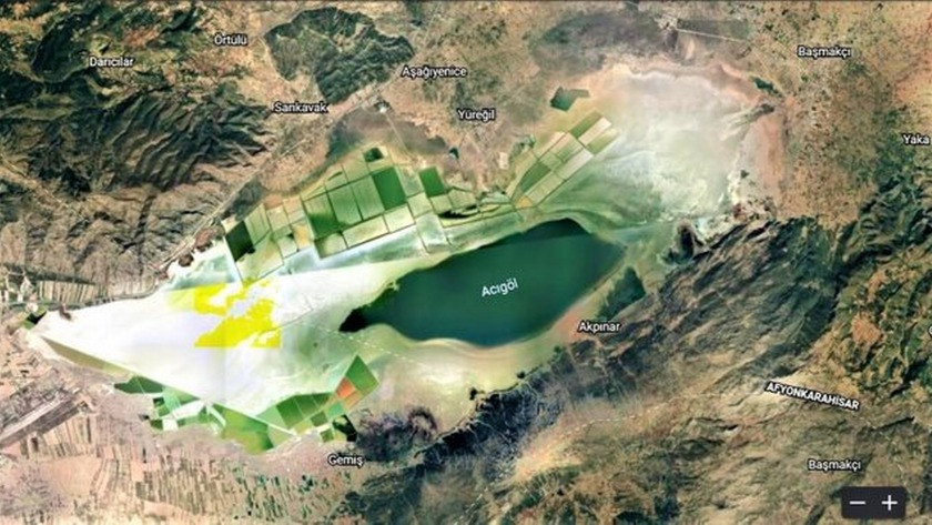 Dünyanın 2. büyük doğal sodyum kaynağı Acıgöl'den ürkütücü manzara