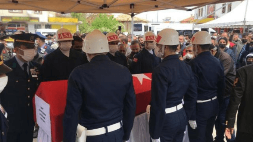 Şehit Uzman Onbaşı Eyyüp Gergin Kayseri'de son yolculuğuna uğurlandı!