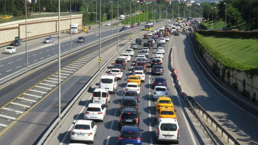 İstanbul'da bazı noktalarda trafik yoğunluğu gözlendi