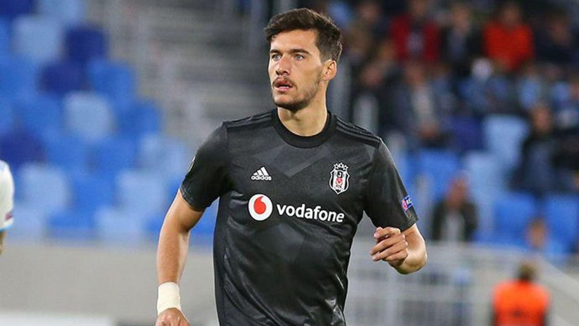 Beşiktaş'tan ayrılmak istediğini yönetime iletti