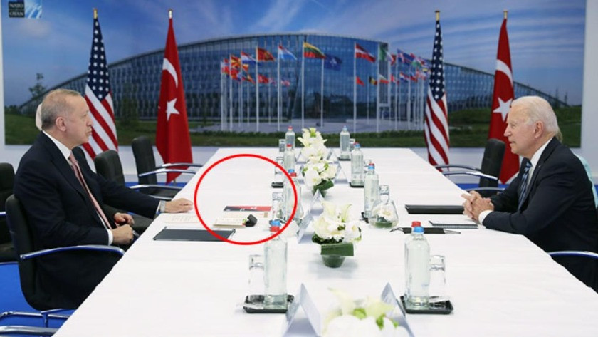 Erdoğan-Biden görüşmesinde gözler masadaki kitaptaydı