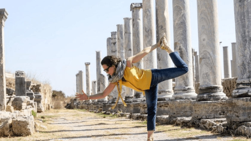 Dünya yoga günü'nde ünlülerin  verdiği yoga pozları