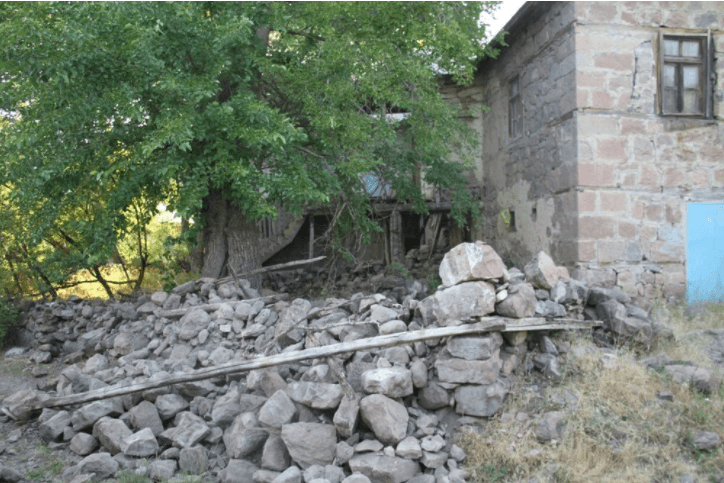 Deprem en çok Elazığ’ı etkiledi, hasar gün ağarınca ortaya çıktı - Sayfa 4