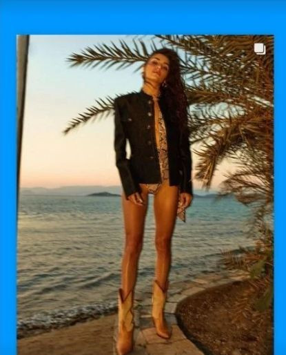 Hande Erçel'in plajda bikini şovu nefesleri kesti - Sayfa 4