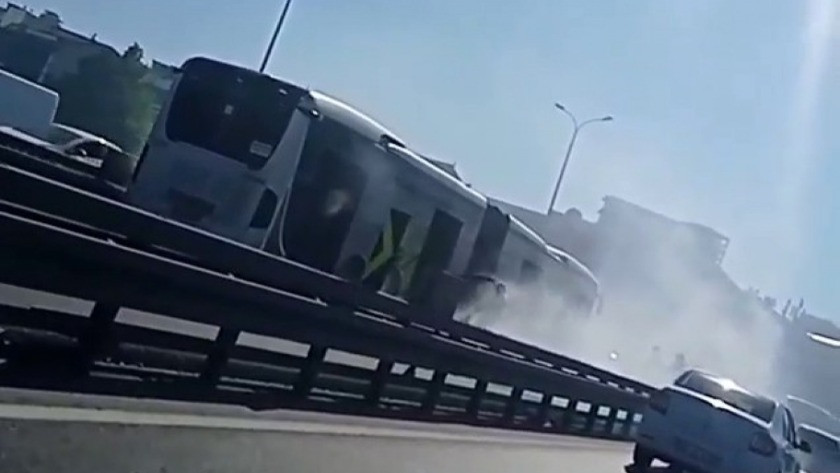 Beylikdüzü’nde metrobüste korkutan yangın