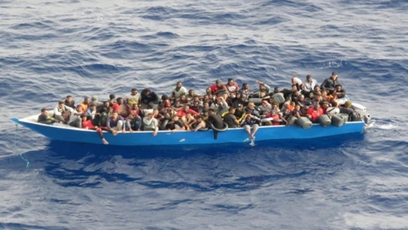 MSB açıkladı: Sürüklenen 80 göçmen kurtarıldı