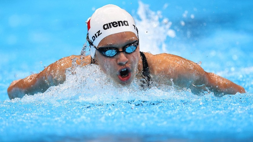 Milli yüzücümüz Defne Taçyıldız kadınlar 200 m kelebekte yarı finalde!