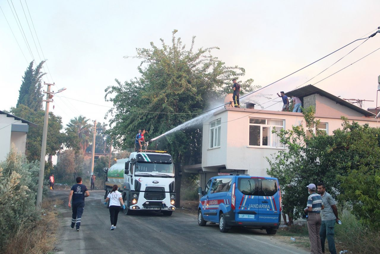 Antalya’nın Manavgat ilçesindeki yangında komandolar devrede! Yangında ön saflardalar! video - Sayfa 1