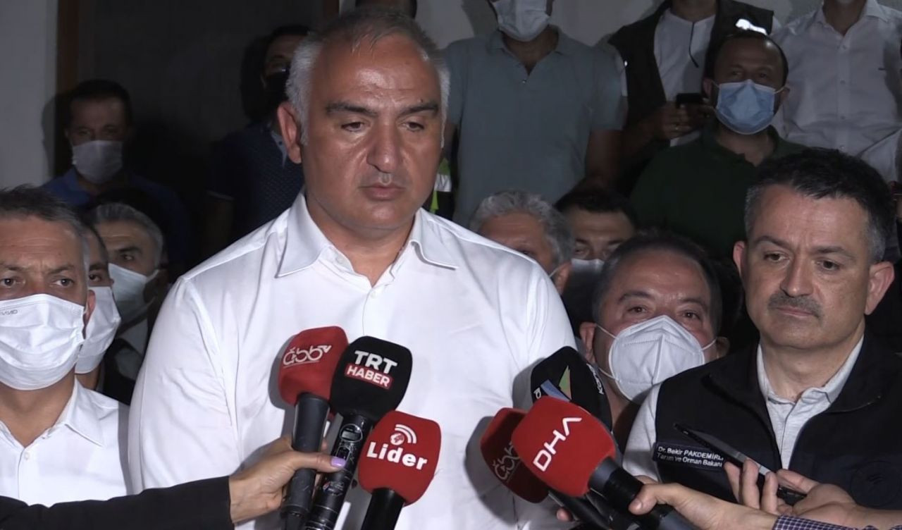 Bakan Bekir Pakdemirli'den korkutan açıklama: Yangın maalesef kontrol altına alınmış değil! video - Sayfa 4