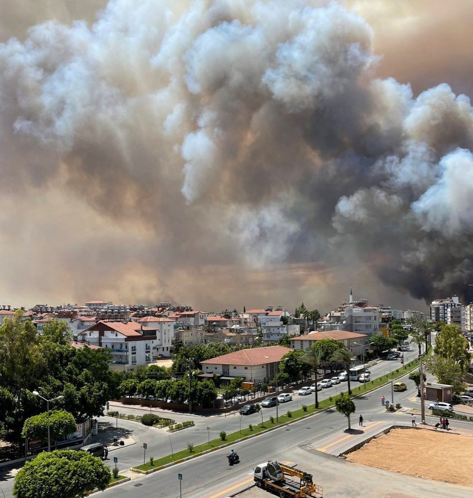 Görüntüler korkunç! Alevler şehre indi, Manavgat alev alev yanıyor! - Sayfa 2