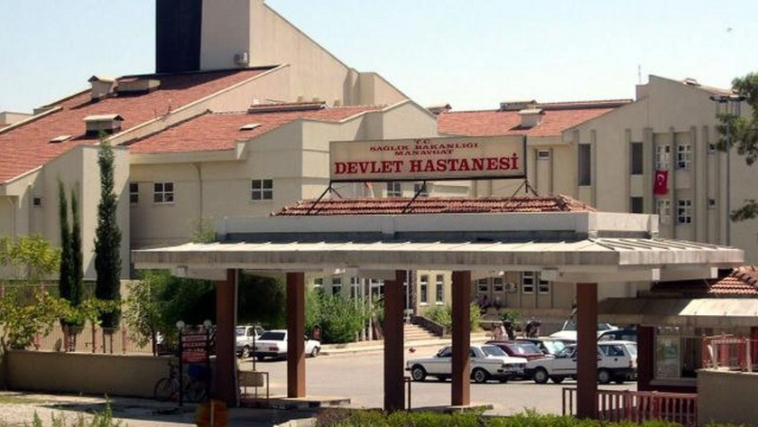Alevlerin tehdit ettiği Manavgat Devlet Hastanesi tahliye ediliyor
