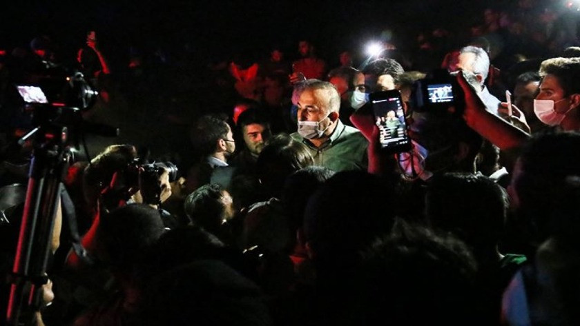 Mevlüt Çavuşoğlu, yangın bölgesi Antalya'da protesto edildi