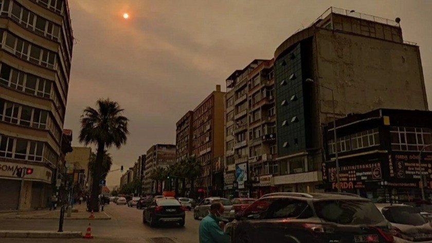 İzmir güne böyle uyandı! Kasvetli hava İzmirlileri korkuttu