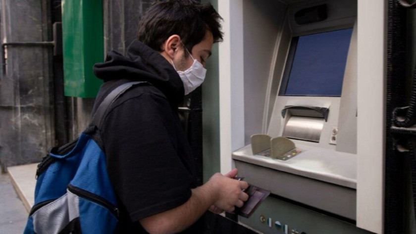 Resmi Gazete'de yayımlandı! ATM’den yapılan EFT’lerin işlem ücretlerine zam