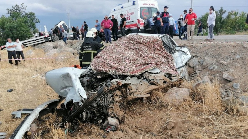 Aksaray’da feci kaza: 2 ölü, 1 yaralı