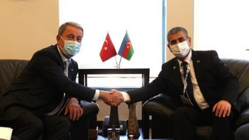 Milli Savunma Bakanı Akar, Azerbaycanlı mevkidaşı Hasanov ile görüştü!