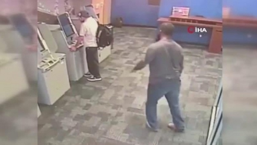 ATM'de para çeken yaşlı adama baltalı saldırı!