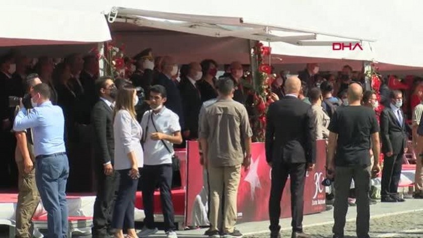 İzmir'de, 30 Ağustos Zafer Bayramı'nın 99. yıldönümü coşkuyla kutlandı