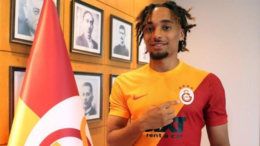 Galatasaray'da Sacha Boey şoku