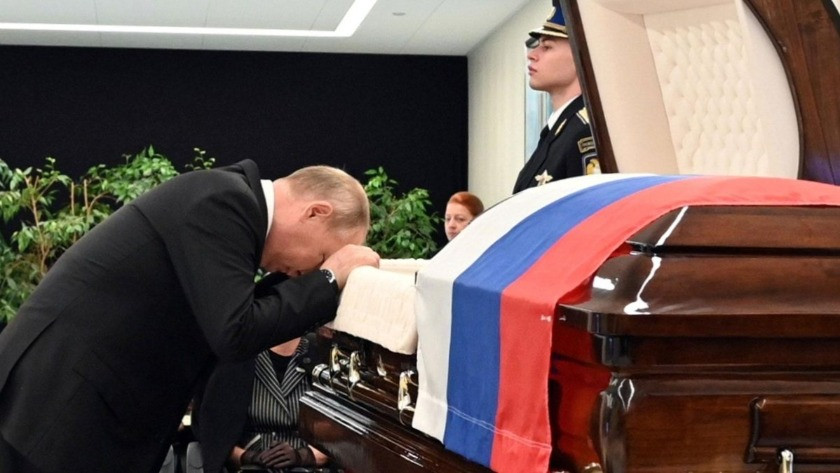 Putin hayatını kaybeden bakanın ardından gözyaşı döktü