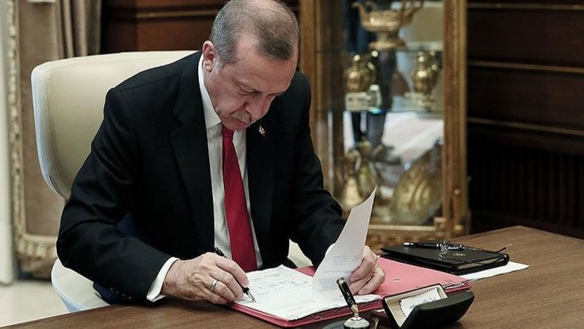 Cumhurbaşkanı Erdoğan çalışma yürütüyor! Yeni bakanlıklar kuruluyor!