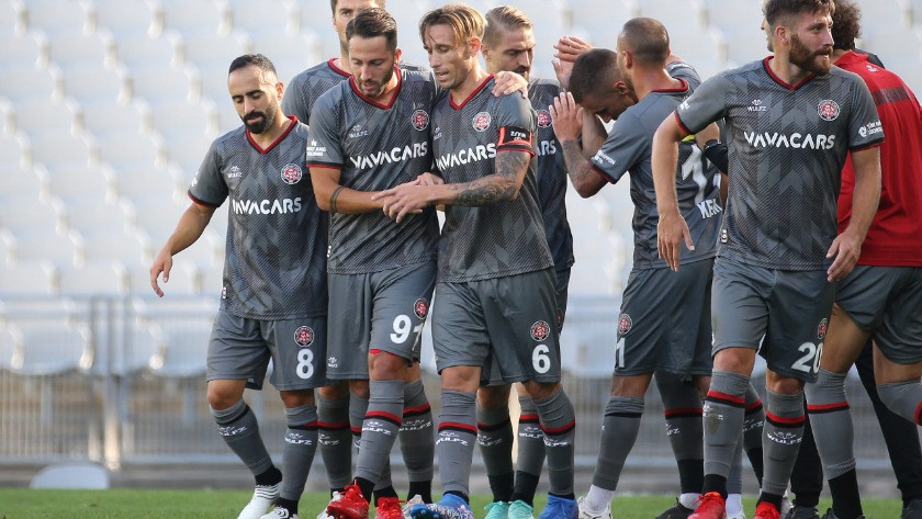 Fatih Karagümrük, sahasında Adana Demirspor'u 4-0 mağlup etti