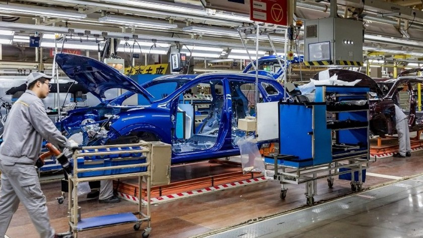 Otomobil devi Renault'tan yeni hamle: 2000 kişi işten çıkartılacak!