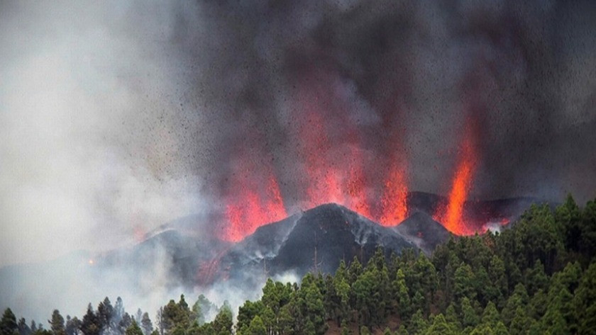 İspanya'da ki yanardağ faaliyete geçti! Binlerce kişi tahliye edildi!