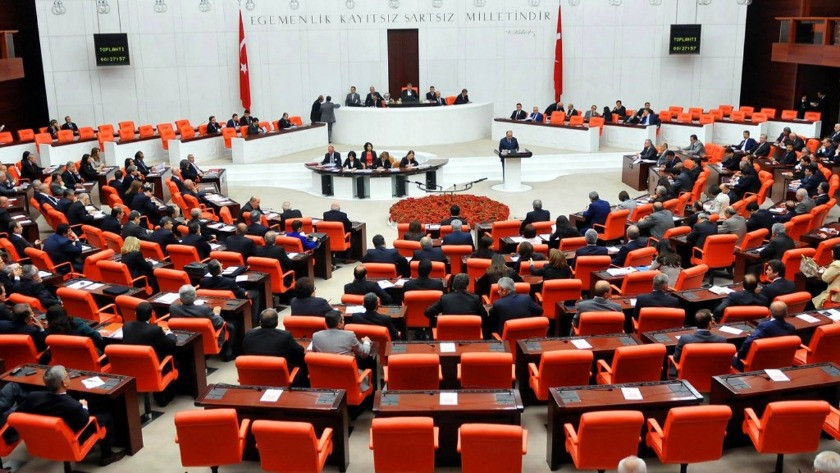 Meclis yarın açılıyor: Mahmut Özer yemin edecek!