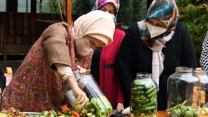 Emine Erdoğan'ın kurduğu turşu, çiftçi kadınlardan tam puan aldı