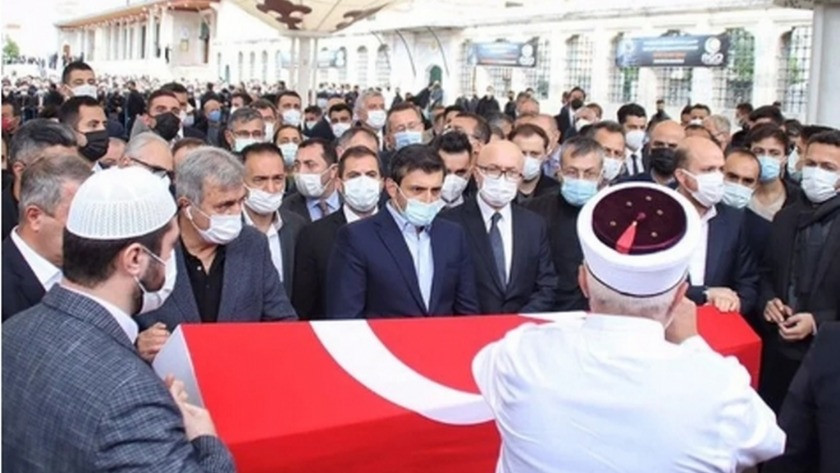 Cenaze'de Selçuk Bayraktar'dan duygusal konuşma